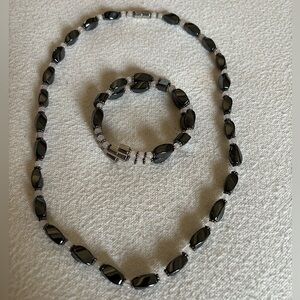 NWOT Magnetic PainTherapy Necklace and Bracelet Set